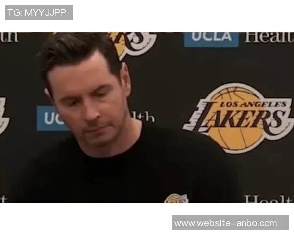 雷迪克分析太阳防守策略与马威篮下威慑导致球队频繁失误 雷迪克分析太阳防守策略与马威篮下威慑导致球队频繁失误