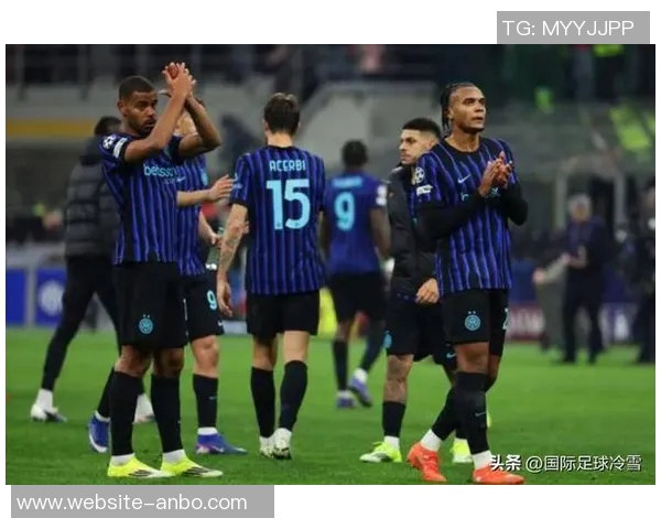 埃因霍温主帅确认佩里西奇将留队消除与国米的转会传闻 埃因霍温主帅确认佩里西奇将留队消除与国米的转会传闻