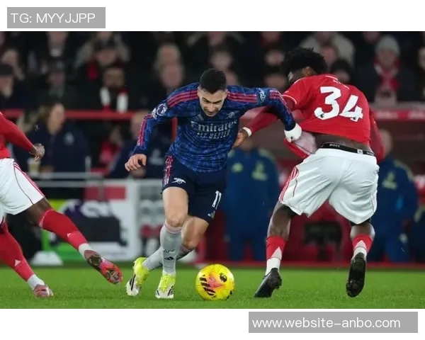 狼队27场仅得10分惨淡表现曼联阿森纳成唯一救星