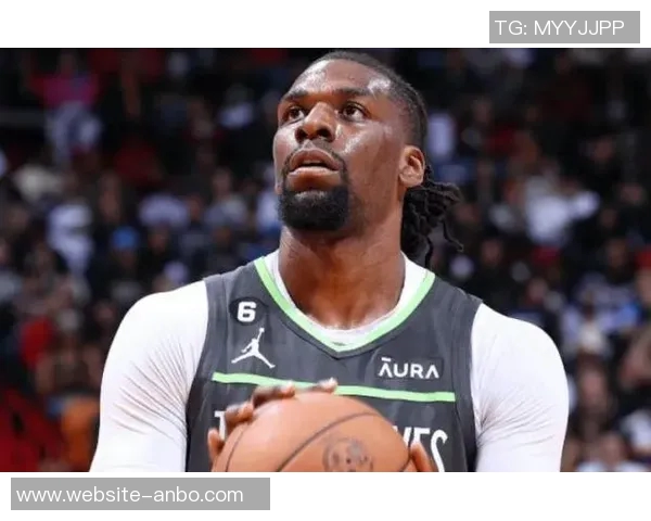 里德轻松砍下20分11篮板3助攻2抢断1盖帽展现全能表现