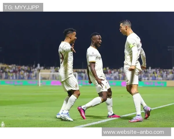 塔利斯卡盛赞C罗为历史最佳球员与他同场竞技如梦幻般体验